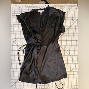 Linea Donatella NWOT lingerie short robe coverlette M